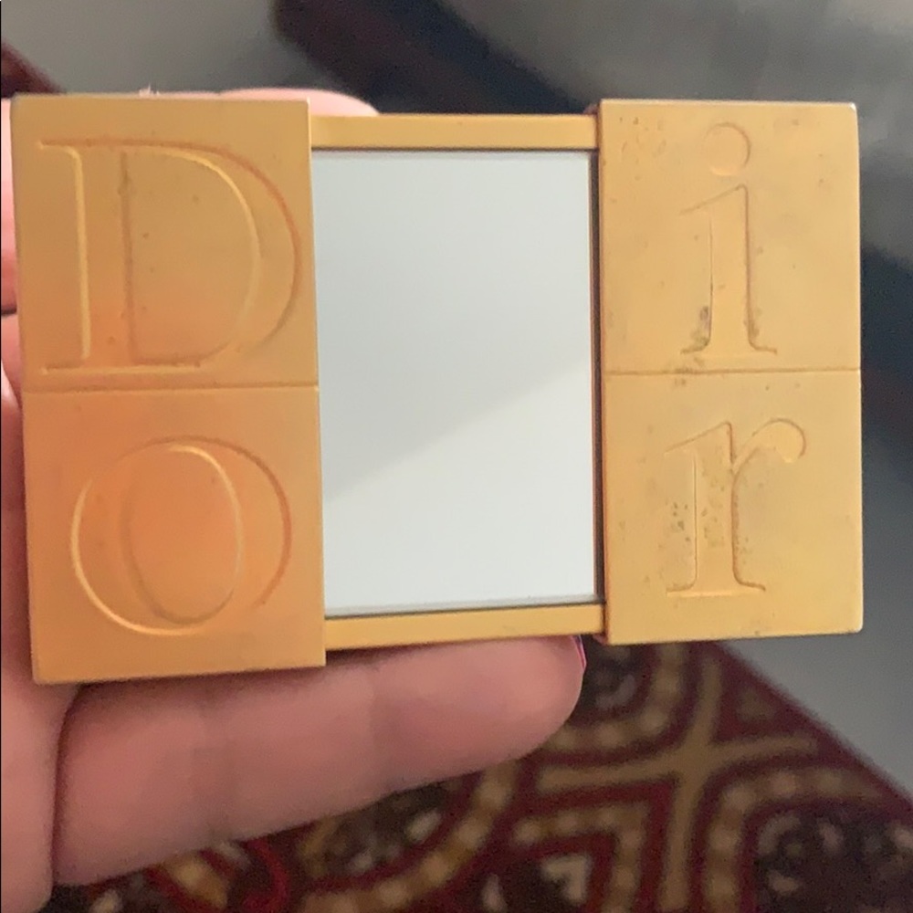 Dior 💛💛💛💛